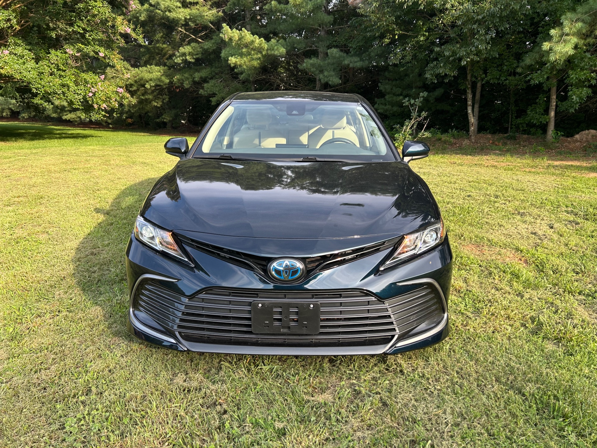 2021 TOYOTA Camry Hybrid LE - Thumbnail 2