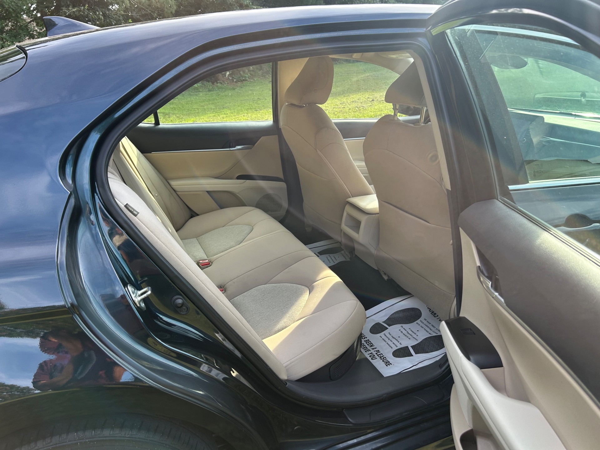 2021 TOYOTA Camry Hybrid LE - Thumbnail 8